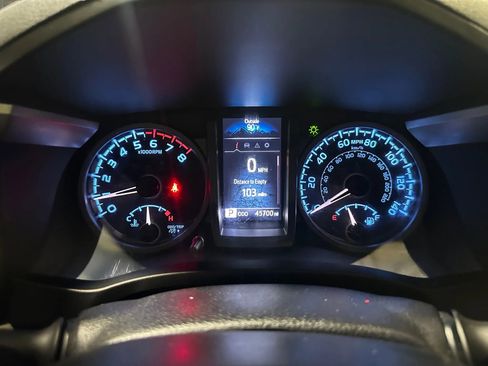 Used 2021 Toyota Tacoma SR5 image 33