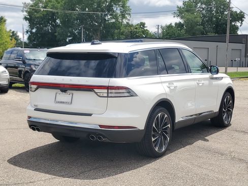 Used 2025 Lincoln Aviator Reserve w/ Illumination Package AWD/4WD image 6