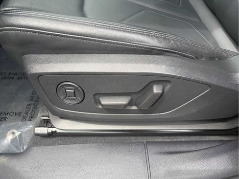 Used 2022 Audi Q3 2.0T Premium AWD/4WD image 11