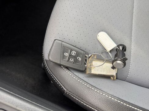 Used 2025 Volkswagen Jetta SE image 20