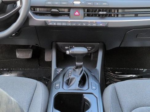 Used 2025 Kia K4 FWD image 17