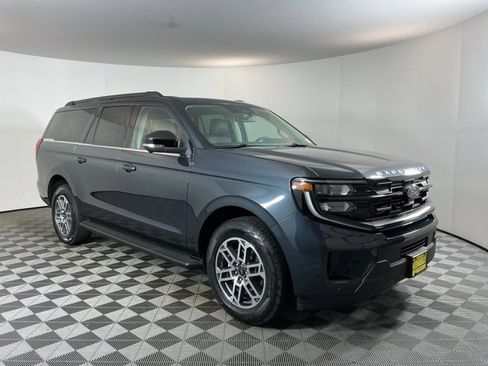 New 2025 Ford Expedition Max Active image 3