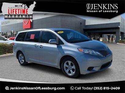 Used 2017 Toyota Sienna LE