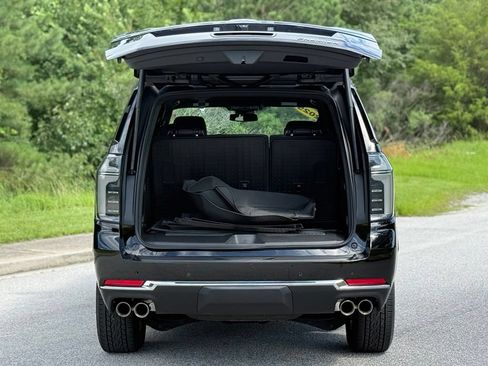 Certified 2025 Chevrolet Tahoe Premier RWD image 17