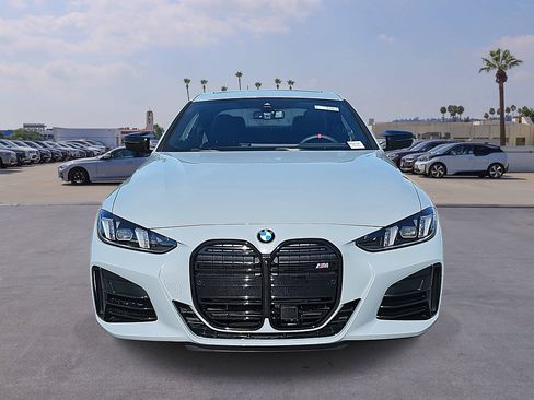 New 2026 BMW M440i Coupe w/ Premium Package RWD image 2