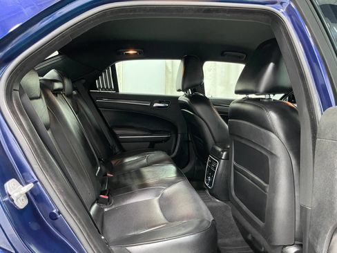 Used 2014 Chrysler 300 C AWD/4WD image 30