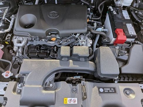 Used 2025 Toyota RAV4 LE AWD/4WD image 30