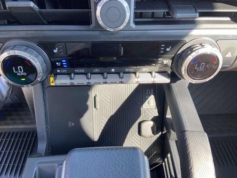 Used 2026 Toyota 4Runner Limited AWD/4WD image 25