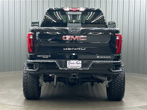 Used 2025 GMC Sierra 3500 Denali image 4
