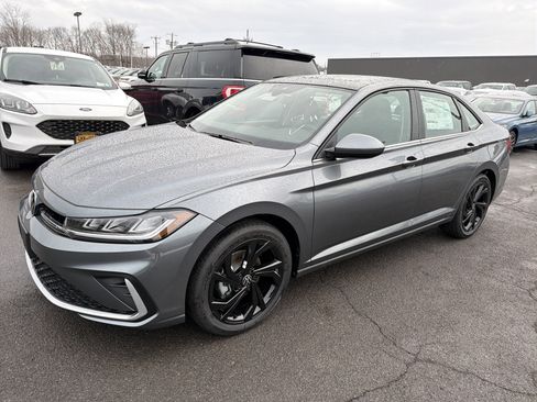 New 2026 Volkswagen Jetta SE image 4