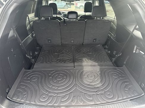 Used 2020 Ford Explorer XLT w/ Equipment Group 202A AWD/4WD image 25