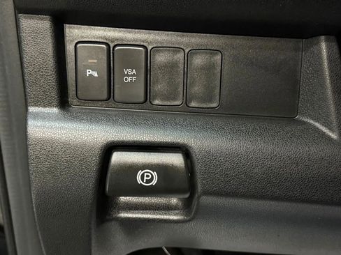 Used 2010 Honda Pilot Touring image 32