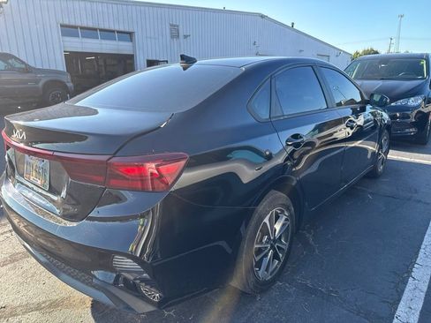 Used 2023 Kia Forte LXS w/ LXS Technology Package FWD image 3