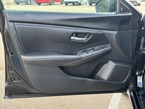 Used 2023 Nissan Sentra SV image 25