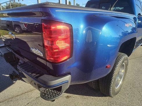 Used 2015 Chevrolet Silverado 3500 High Country w/ Duramax Plus Package image 10