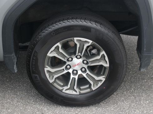 Used 2025 GMC Sierra 1500 SLT AWD/4WD image 38
