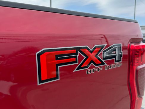 Used 2022 Ford F350 Lariat w/ Lariat Ultimate Package image 29