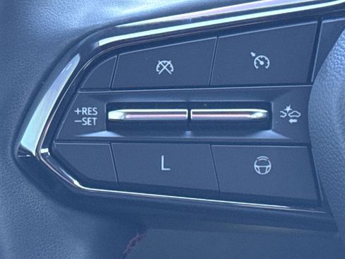 Certified 2024 Chevrolet Traverse RS image 30