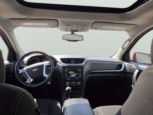 Used 2015 Chevrolet Traverse LT w/ Style and Technology Package AWD/4WD image 9