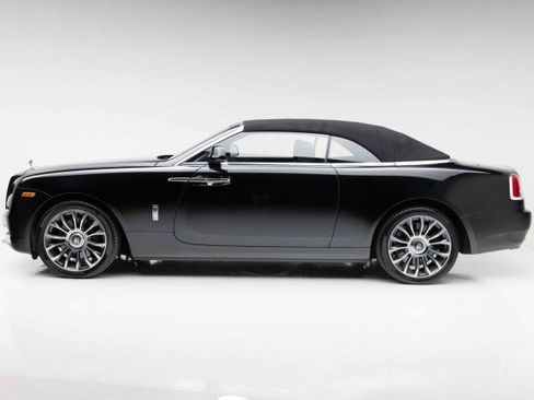 Used 2019 Rolls-Royce Dawn RWD image 29