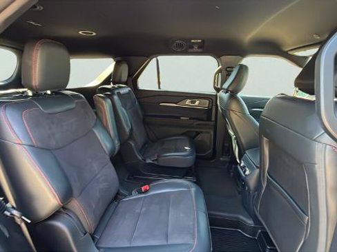 Certified 2025 Ford Explorer ST AWD/4WD image 20