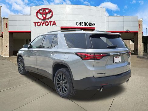 Used 2023 Chevrolet Traverse RS w/ LPO, Floor Liner Package FWD image 7