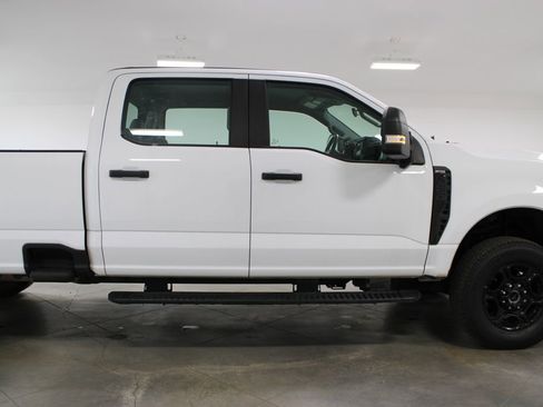 Used 2024 Ford F250 XL w/ STX Appearance Package AWD/4WD image 11