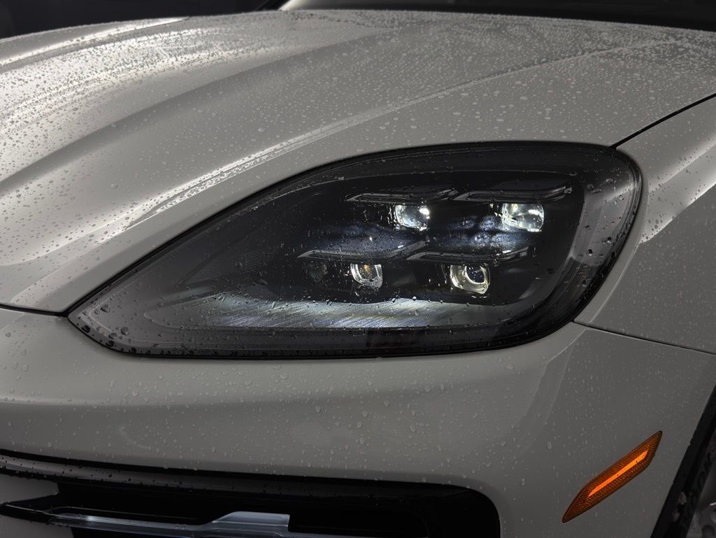 Certified 2026 Porsche Cayenne Coupe AWD/4WD image 11