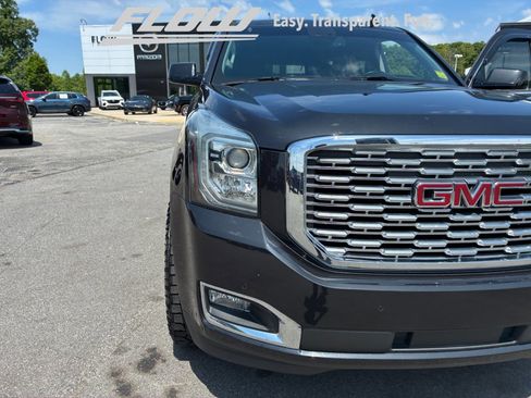 Used 2020 GMC Yukon Denali w/ Open Road Package AWD/4WD image 28