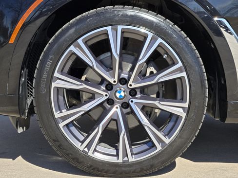 Used 2020 BMW X7 xDrive40i w/ Premium Package image 16