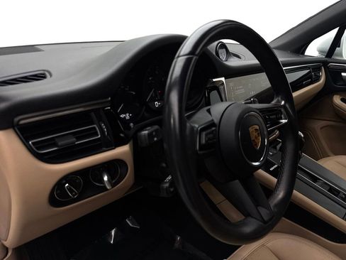 Used 2023 Porsche Macan AWD/4WD image 49