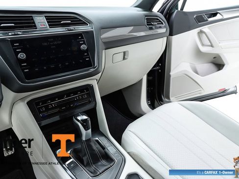 Used 2022 Volkswagen Tiguan SE R-Line image 61
