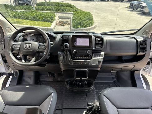 Used 2024 RAM ProMaster 2500 w/ Convenience Group FWD image 34