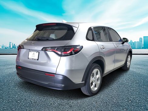 Certified 2024 Honda HR-V LX image 5