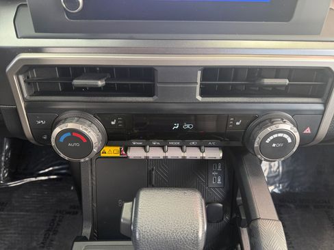Certified 2025 Toyota 4Runner TRD Off-Road AWD/4WD image 17