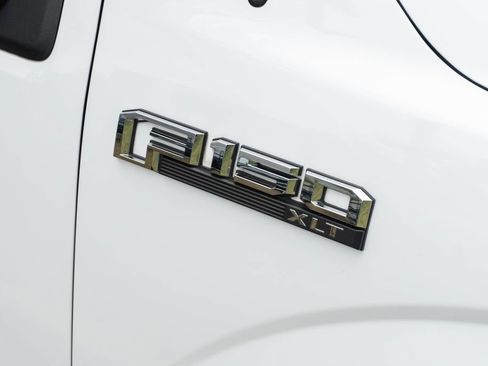 Used 2019 Ford F150 XLT w/ Equipment Group 302A Luxury AWD/4WD image 5