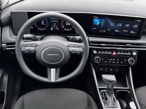 New 2026 Hyundai Tucson SEL FWD image 17