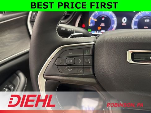 New 2026 Jeep Grand Cherokee Altitude image 25