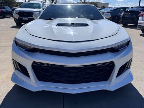 Used 2020 Chevrolet Camaro SS RWD image 2