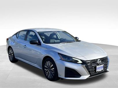 Used 2024 Nissan Altima 2.5 SV