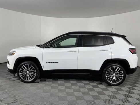 Used 2023 Jeep Compass Limited w/ Elite Group AWD/4WD image 5