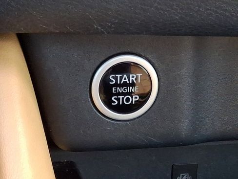 Used 2023 Nissan Rogue Platinum w/ Platinum Premium Package image 24