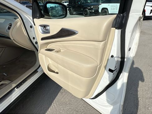 Used 2013 INFINITI JX35 FWD w/ Premium Pkg image 19