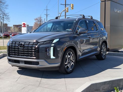 Used 2023 Hyundai Palisade Limited image 10