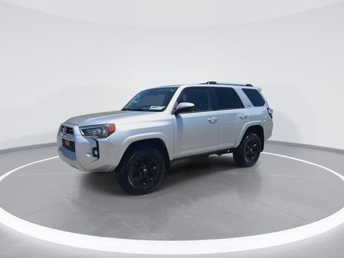 Used 2023 Toyota 4Runner SR5 w/ Convenience Package (TMS) RWD image 4