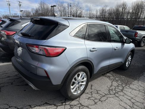 Used 2022 Ford Escape SE w/ Cold Weather Package image 6