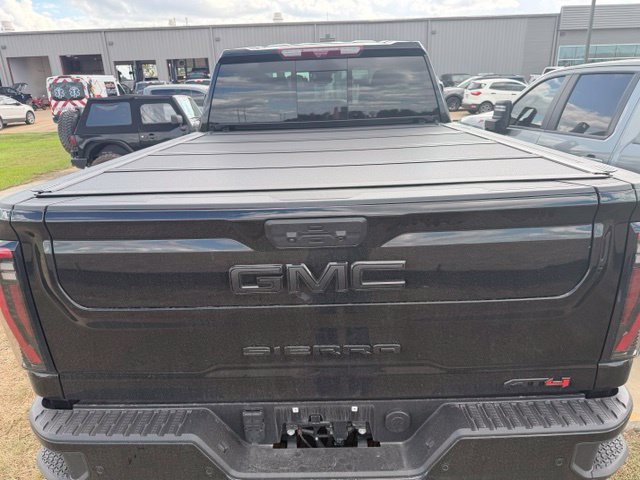 Used 2025 GMC Sierra 2500 AT4 w/ AT4 Premium Plus Package AWD/4WD image 6