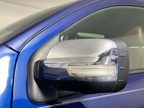 Used 2020 Nissan Titan Platinum Reserve w/ Moonroof Package image 12