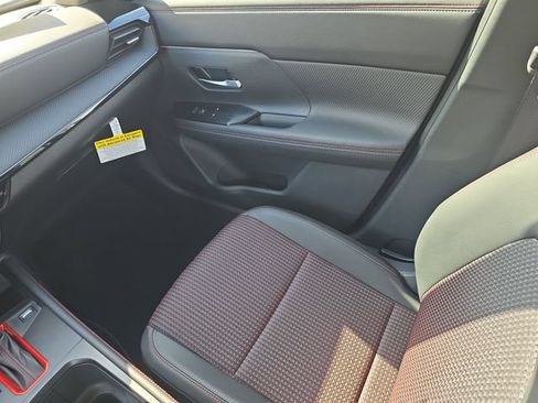 New 2026 Nissan Kicks SR FWD image 15