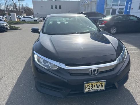 Used 2018 Honda Civic EX image 7